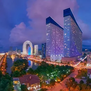 Orbi - Twin Towers باتومي